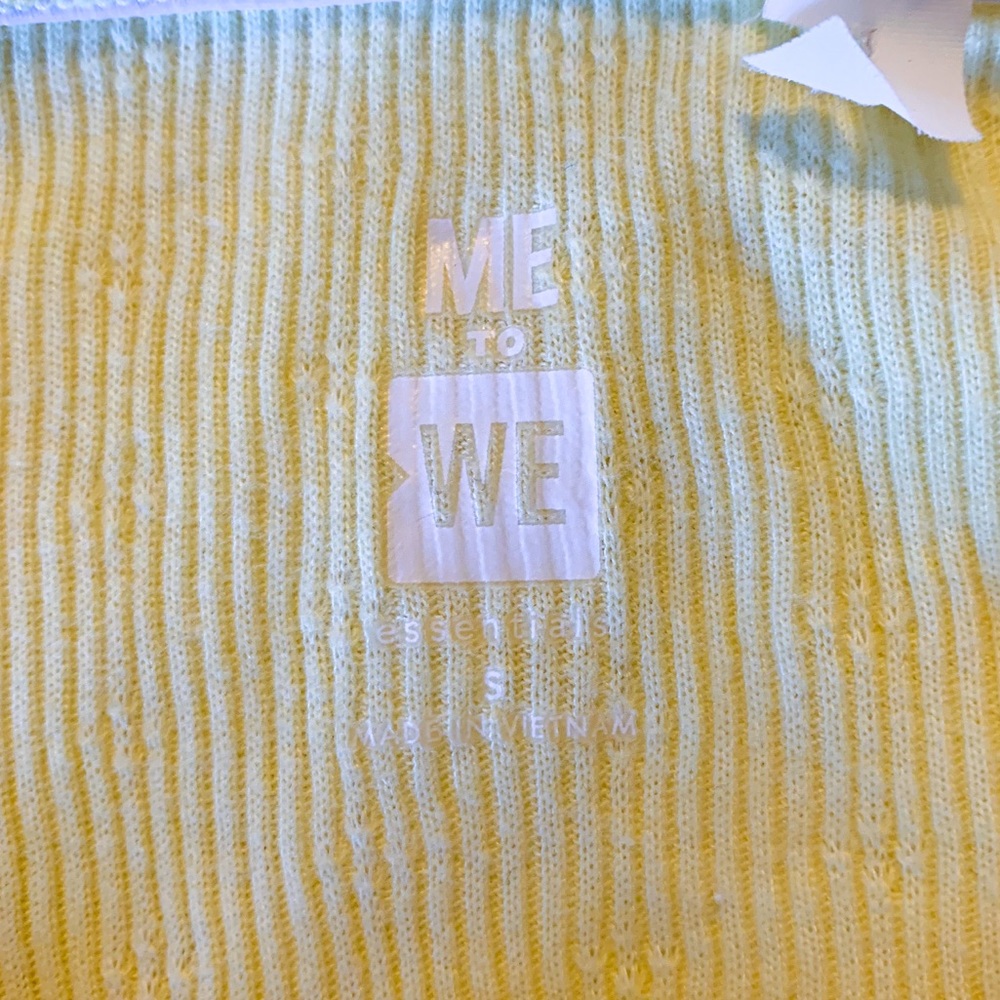 Me to We yellow ribbed crop top - Picture 3 of 3